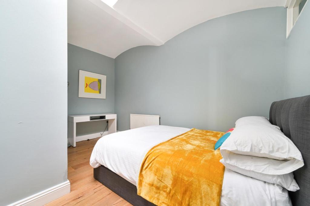 Cozy Hideaway In South Ken! Apartment Лондон Екстериор снимка